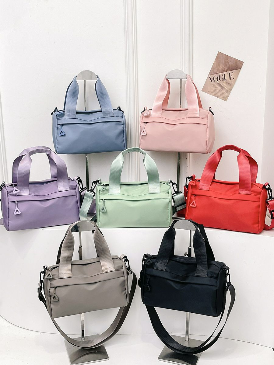 Nouveau petit sac en tissu polyvalent d'été pour filles, sac à main à bandoulière, sac en tissu à fermeture éclair en nylon décontracté de grande capacité