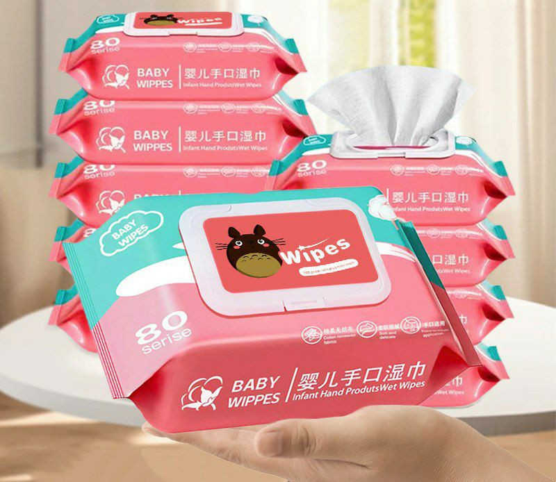 Les lingettes nettoyantes pour bébé sont agrandies et épaissies. Les lingettes pour les mains et la bouche de dessins animés pour nourrissons et jeunes enfants sont des usines de dessins animés de net