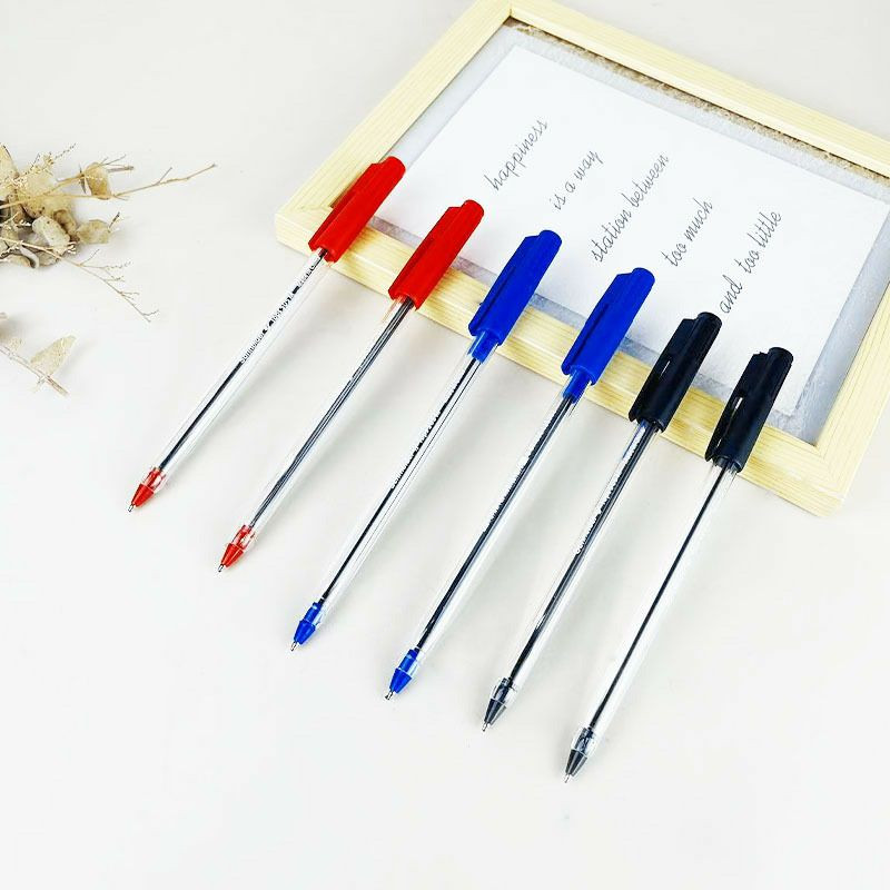 Stylos à bille classiques à corps transparent et capuchons colorés (rouge, bleu et noir).