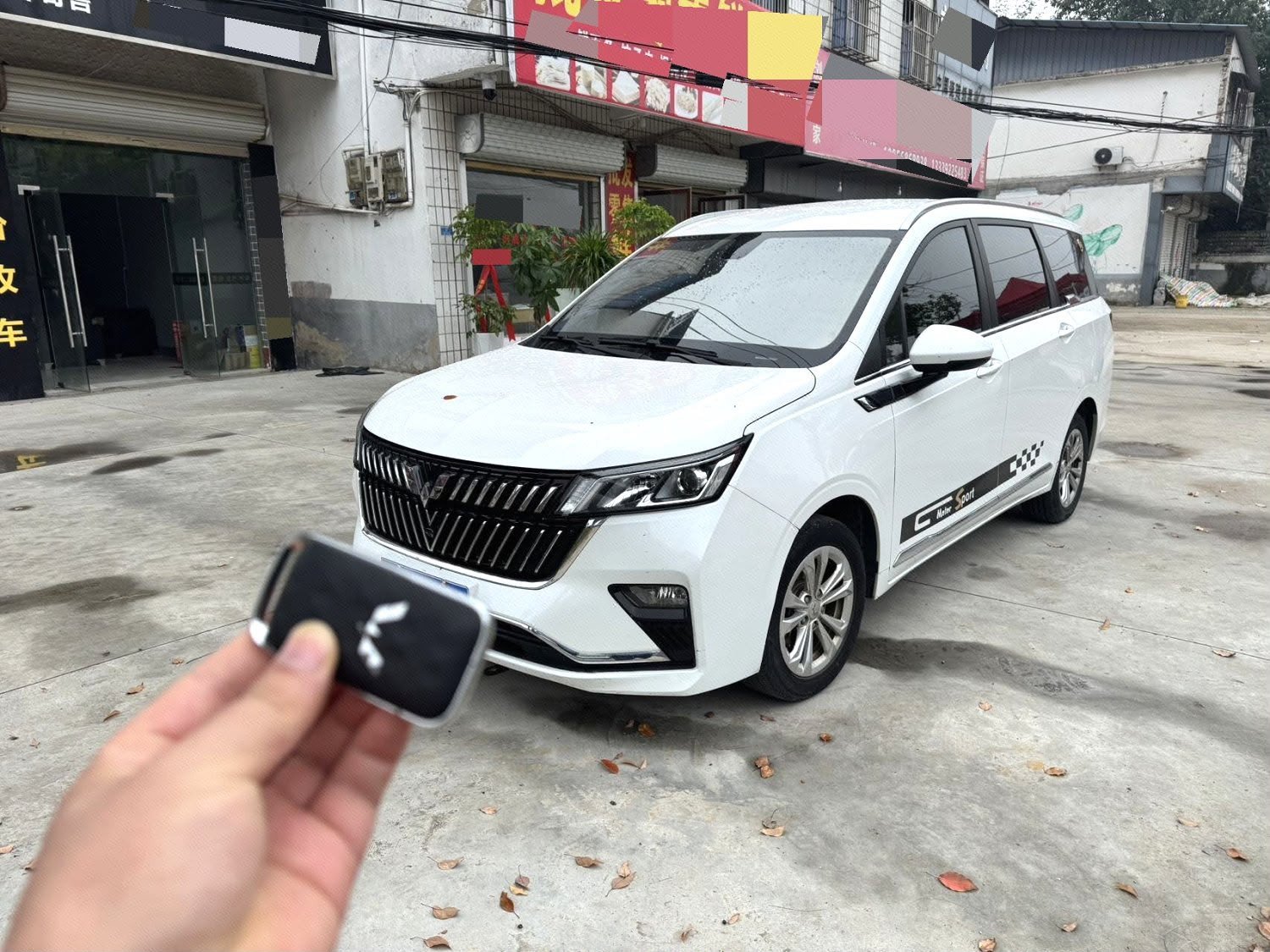 Wuling Jiachen modèle 2022 – 1.5T CVT – Finition Flagship (automatique) -  Idéal pour une utilisation familiale et le transport de marchandises